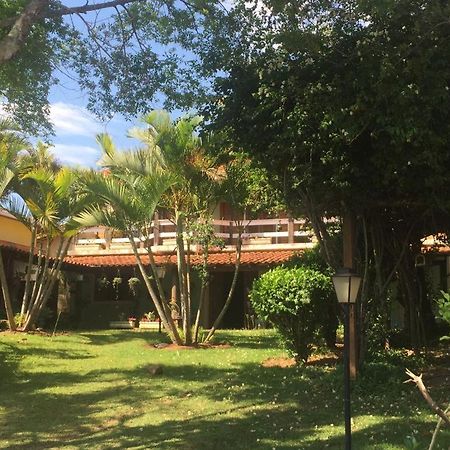 Confortavel Casa De Campo Em Condominio Fechado Águas de Lindóia エクステリア 写真