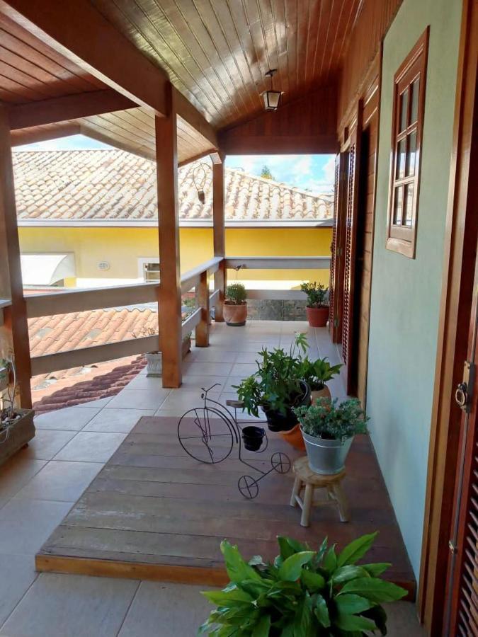 Confortavel Casa De Campo Em Condominio Fechado Águas de Lindóia エクステリア 写真