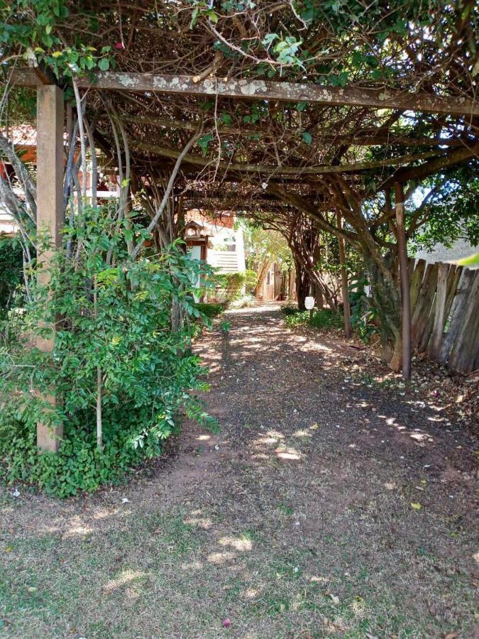 Confortavel Casa De Campo Em Condominio Fechado Águas de Lindóia エクステリア 写真