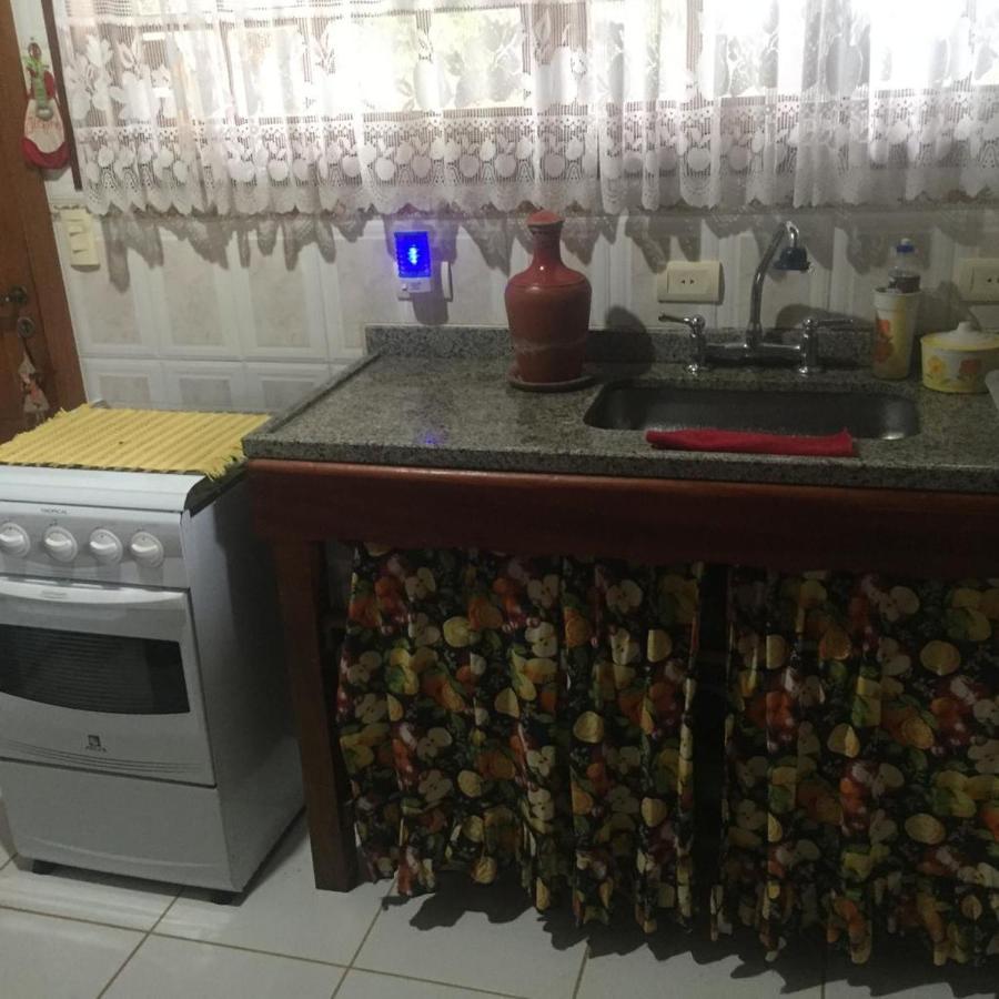 Confortavel Casa De Campo Em Condominio Fechado Águas de Lindóia エクステリア 写真