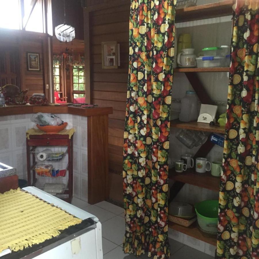 Confortavel Casa De Campo Em Condominio Fechado Águas de Lindóia エクステリア 写真