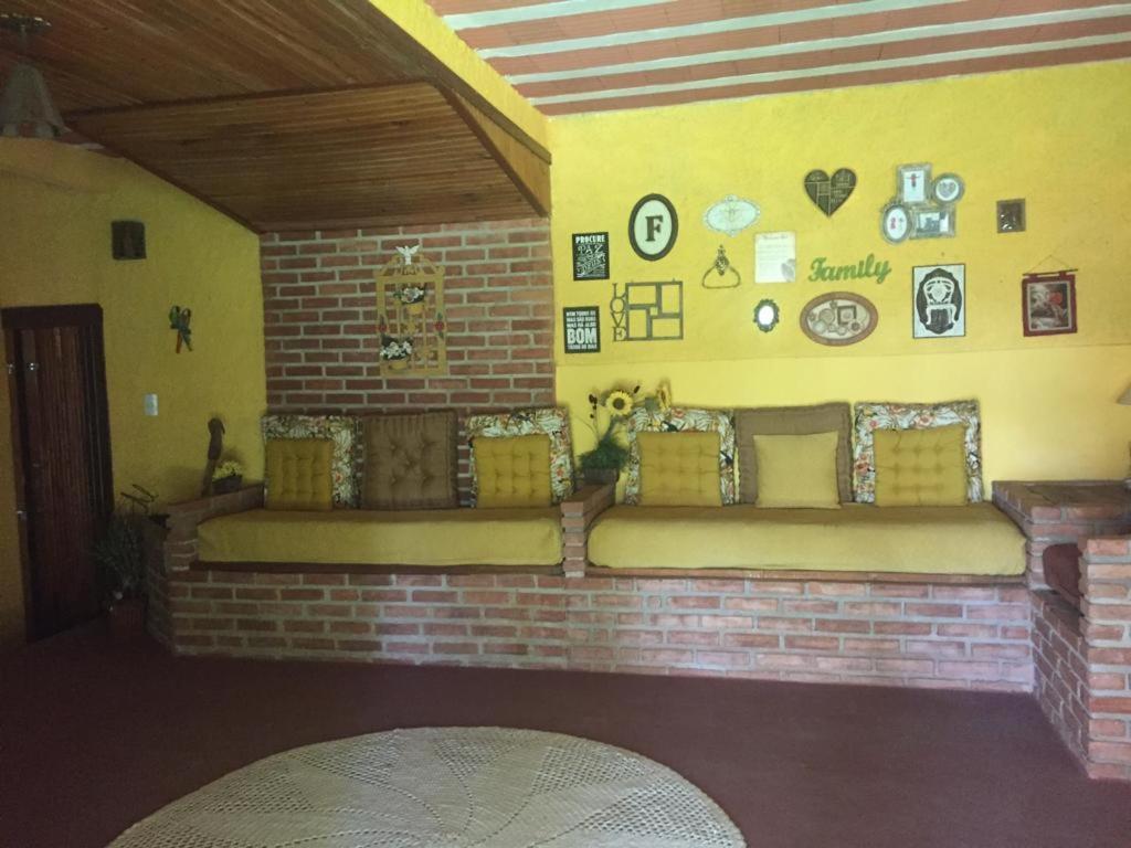 Confortavel Casa De Campo Em Condominio Fechado Águas de Lindóia エクステリア 写真