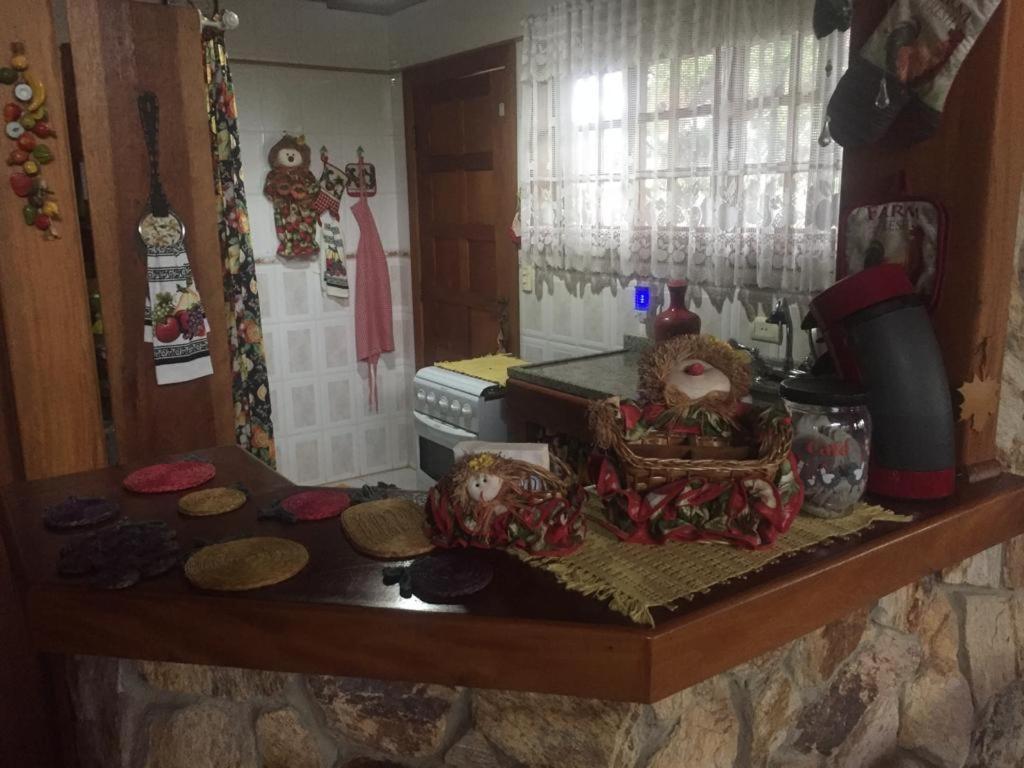 Confortavel Casa De Campo Em Condominio Fechado Águas de Lindóia エクステリア 写真